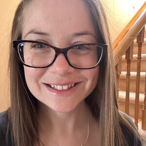Meet your Posher, Stephanie